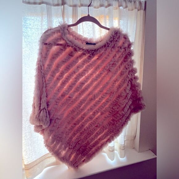 RIVET Pink Faux Fur Poncho - Picture 4 of 5
